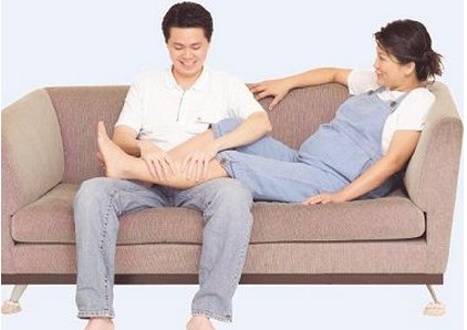 【尚佳月嫂】孕晚期腿腫常見(jiàn)護理方法